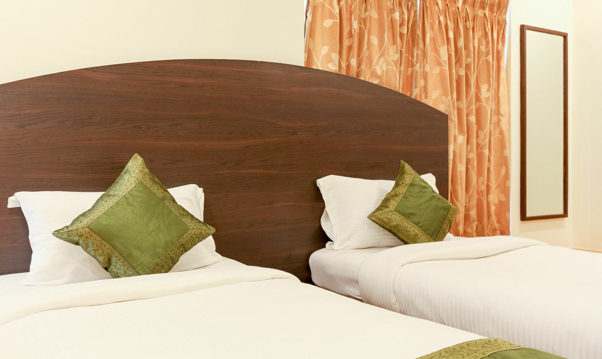 Itsy Hotels Hill View Ex Pune Exterior photo