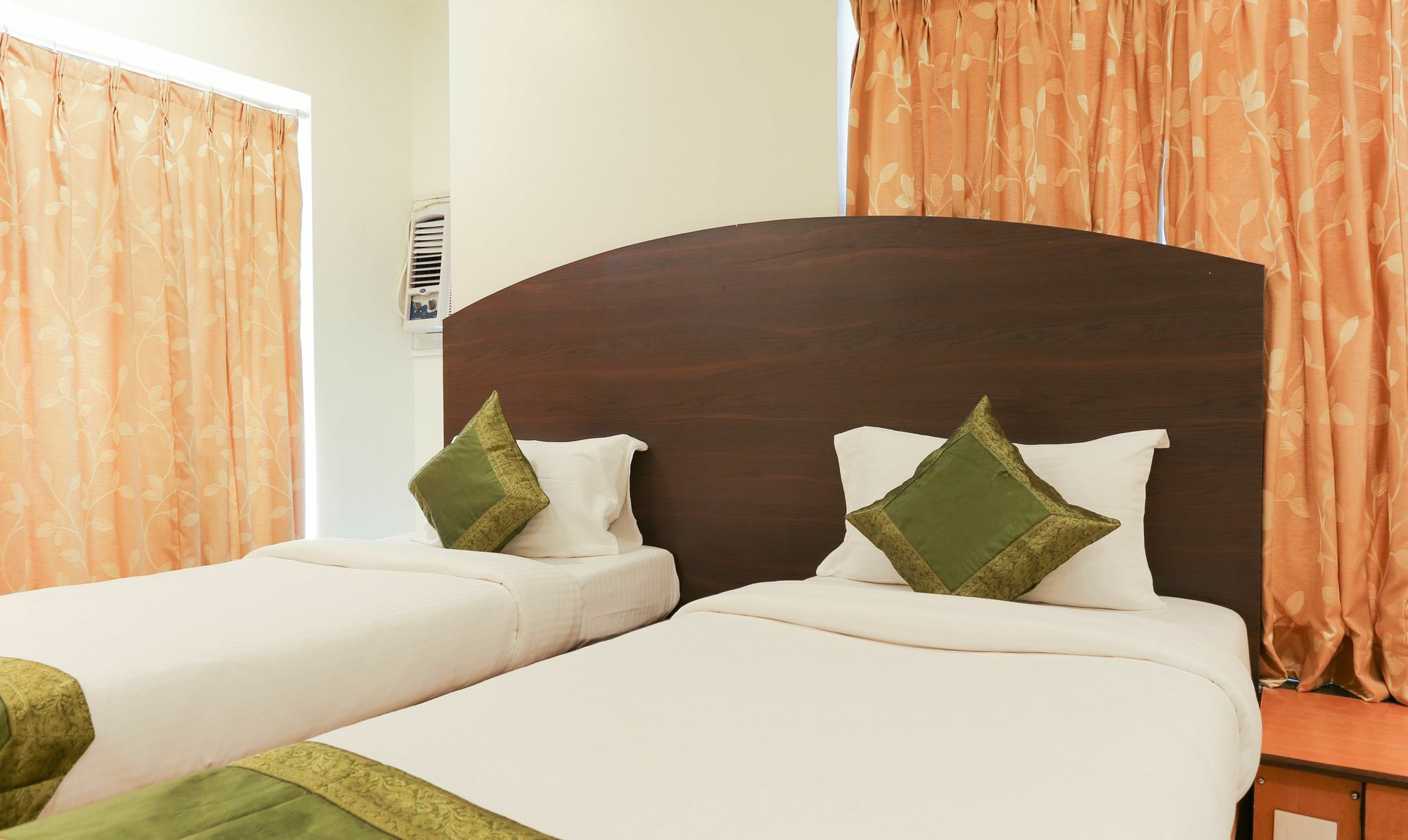 Itsy Hotels Hill View Ex Pune Exterior photo