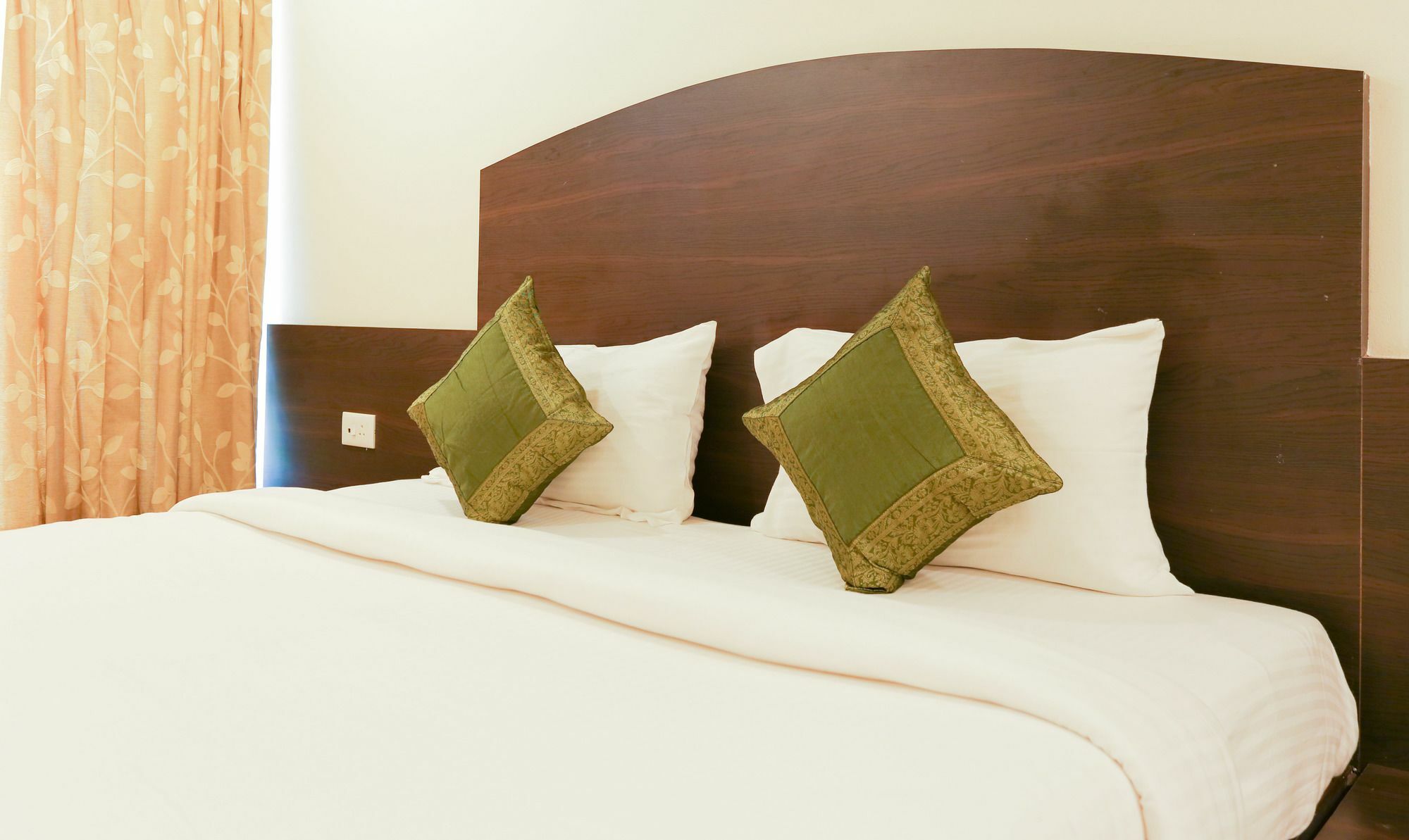 Itsy Hotels Hill View Ex Pune Exterior photo