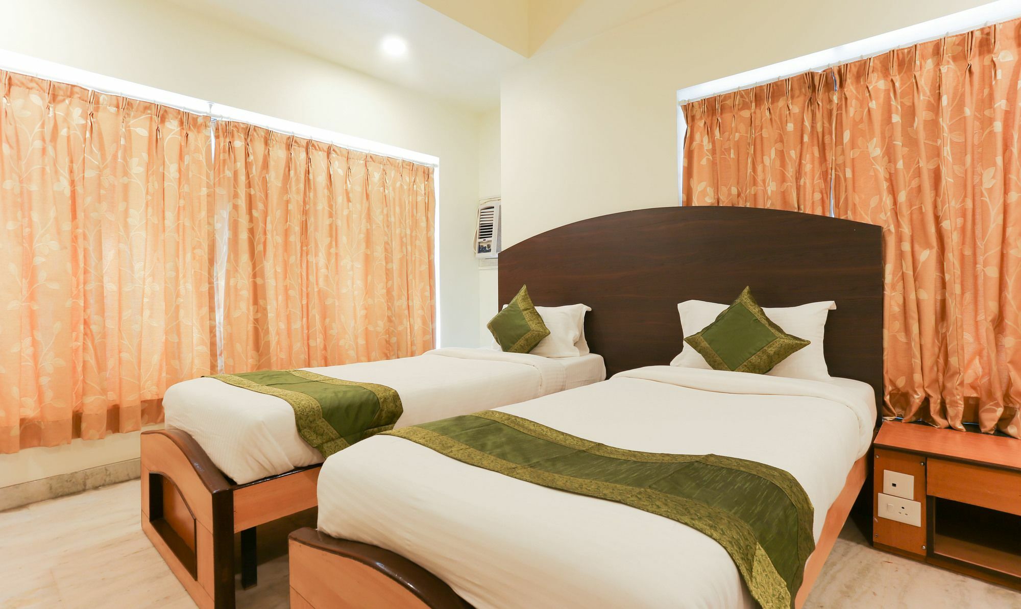 Itsy Hotels Hill View Ex Pune Exterior photo